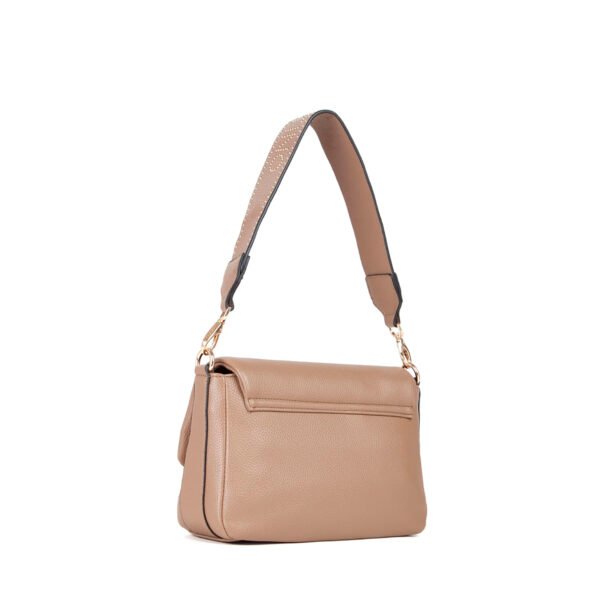 VBS8AE09_670_3 VBS8AE09_670_3